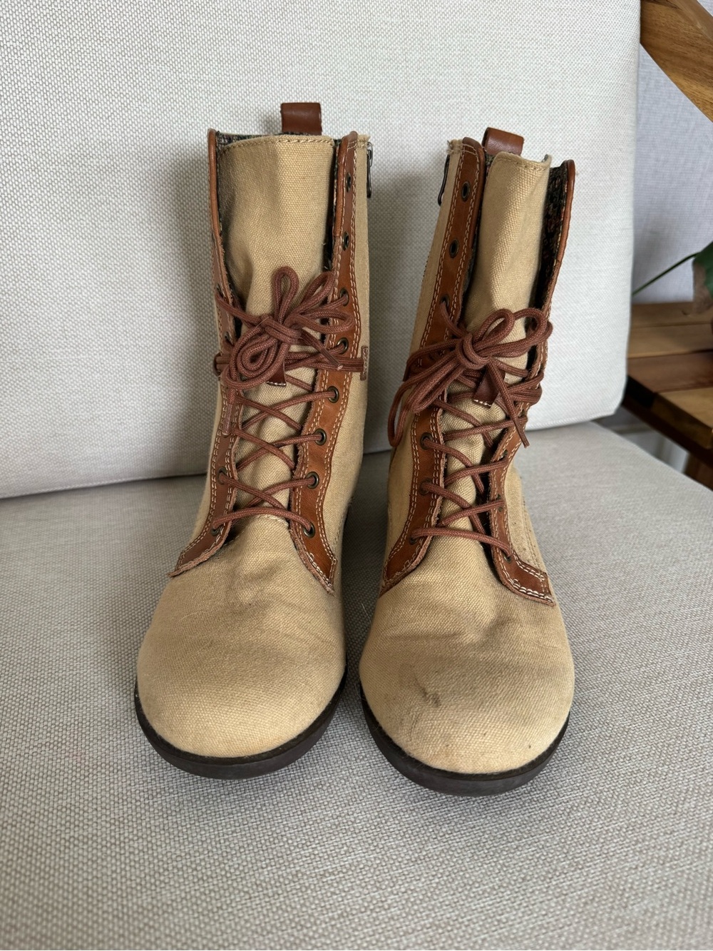 Seychelles Canvas & Leather Lace-Up Combat Boots Tan Beige Floral Lined 8.5 - Picture 2 of 9